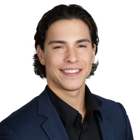 Alex, Co-Founder & CEO of Solid Gold Systems